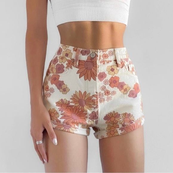 We The Free High Waist Cream and Orange Floral Shorts size 26 - Picture 1 of 8